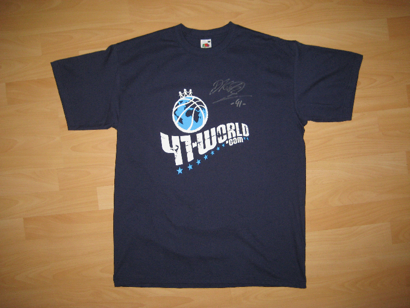 Signed Dirk Nowitzki Website T-Shirt